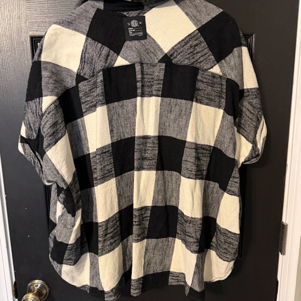 Urban Outfitters Cropped Sleeve Black White Flannel Plaid Oversized Button XS - Picture 5 of 5